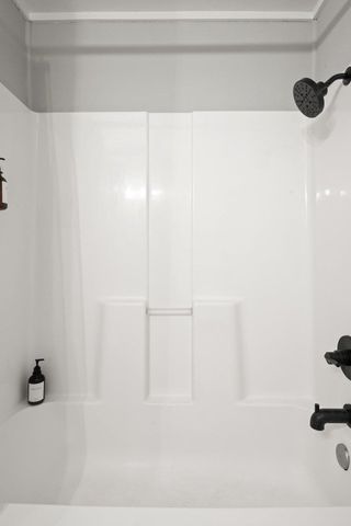 1909 College ROW, Austin, TX 78702