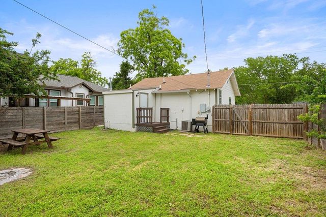 1909 College ROW, Austin, TX 78702