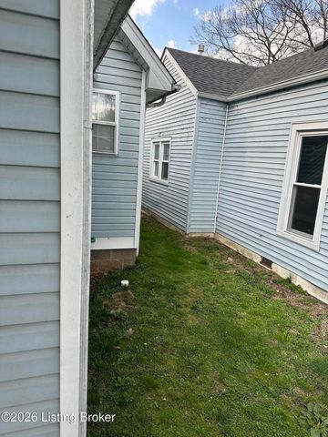 2928 S 5th St, Louisville, KY 40208