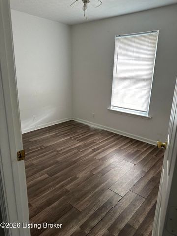 2928 S 5th St, Louisville, KY 40208