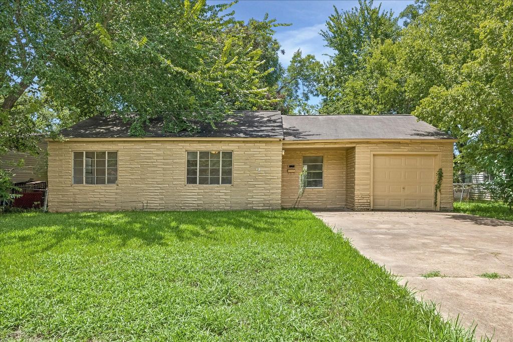 4322 Groton Drive, Houston, TX 77047