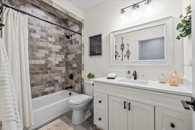 3804 N DARWIN AVENUE, Tampa, FL 33603