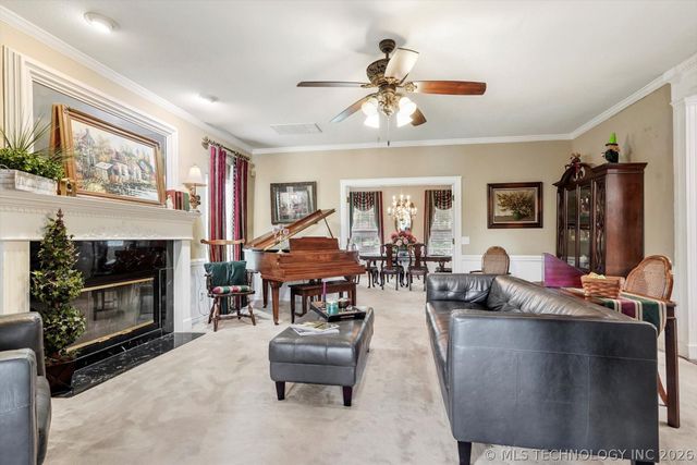 1110 N Renaissance Drive, Sand Springs, OK 74063