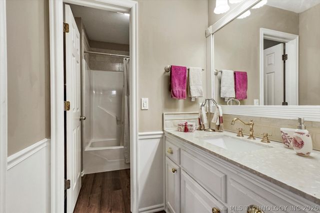 1110 N Renaissance Drive, Sand Springs, OK 74063