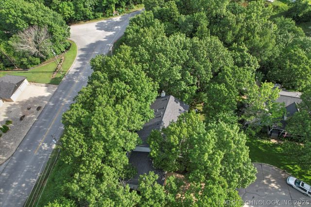 1110 N Renaissance Drive, Sand Springs, OK 74063