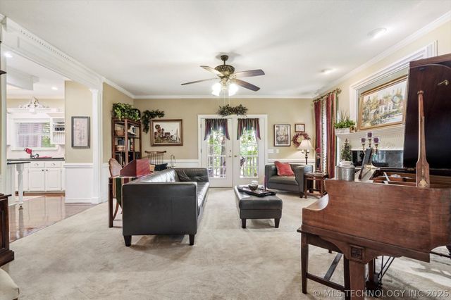 1110 N Renaissance Drive, Sand Springs, OK 74063