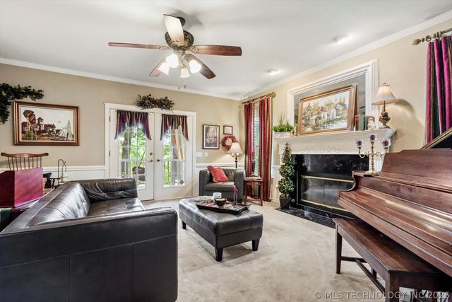 1110 N Renaissance Drive, Sand Springs, OK 74063