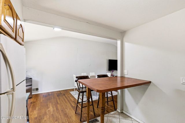 37 Raymond Avenue, Toms River, NJ 08755