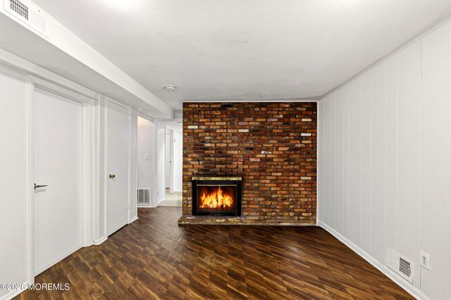 37 Raymond Avenue, Toms River, NJ 08755
