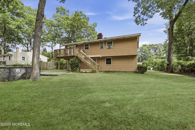 37 Raymond Avenue, Toms River, NJ 08755