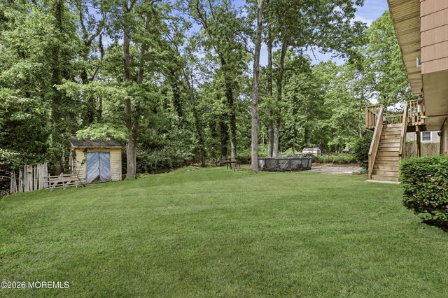 37 Raymond Avenue, Toms River, NJ 08755