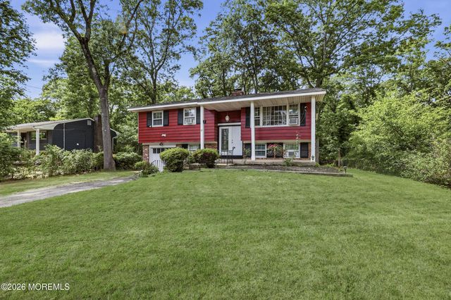 37 Raymond Avenue, Toms River, NJ 08755