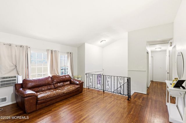 37 Raymond Avenue, Toms River, NJ 08755