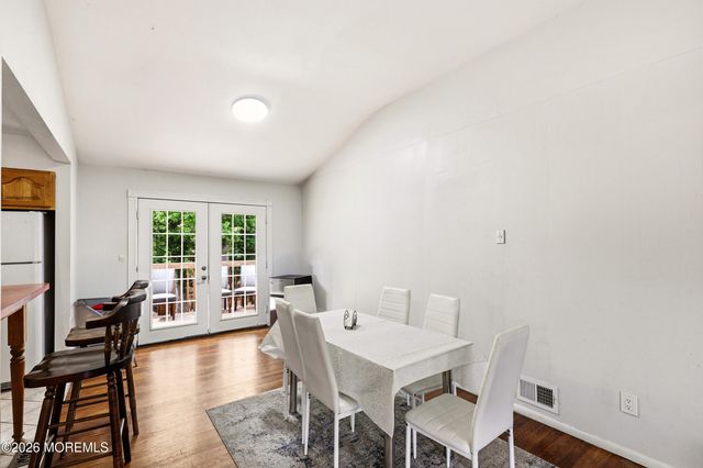 37 Raymond Avenue, Toms River, NJ 08755