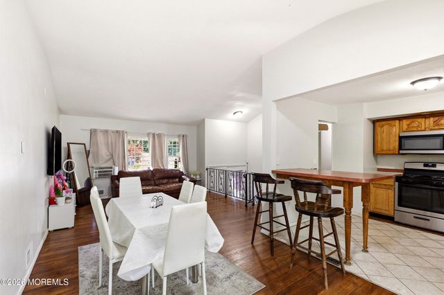 37 Raymond Avenue, Toms River, NJ 08755