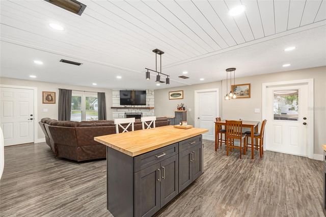 903 NE 17TH COURT, Ocala, FL 34470