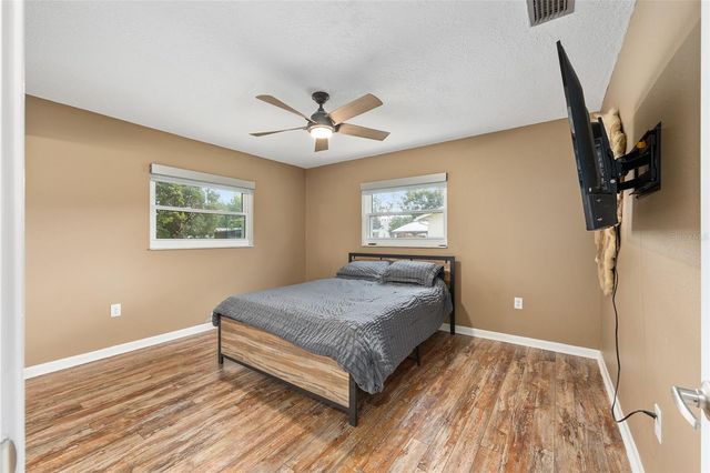 903 NE 17TH COURT, Ocala, FL 34470