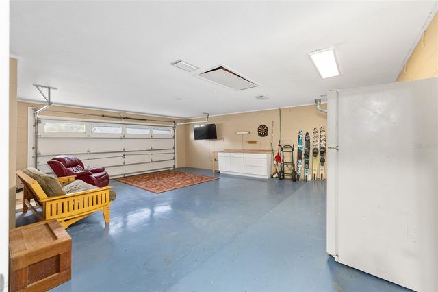 903 NE 17TH COURT, Ocala, FL 34470