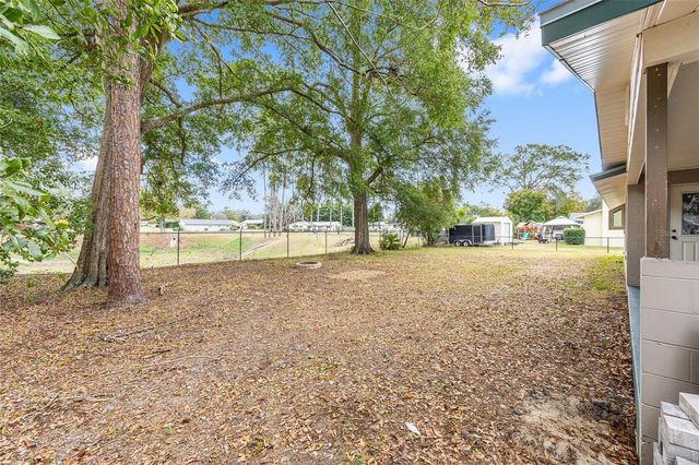 903 NE 17TH COURT, Ocala, FL 34470