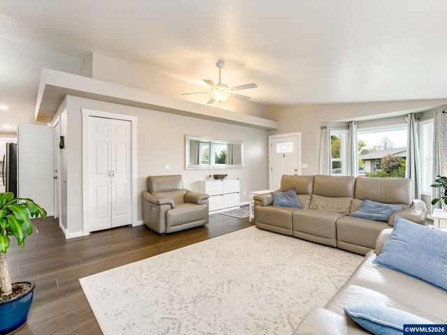 3221 SE Hathaway Dr, Corvallis, OR 97333