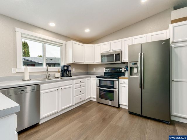 3221 SE Hathaway Dr, Corvallis, OR 97333