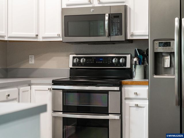 3221 SE Hathaway Dr, Corvallis, OR 97333