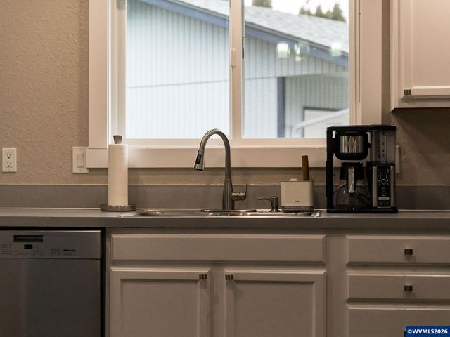 3221 SE Hathaway Dr, Corvallis, OR 97333