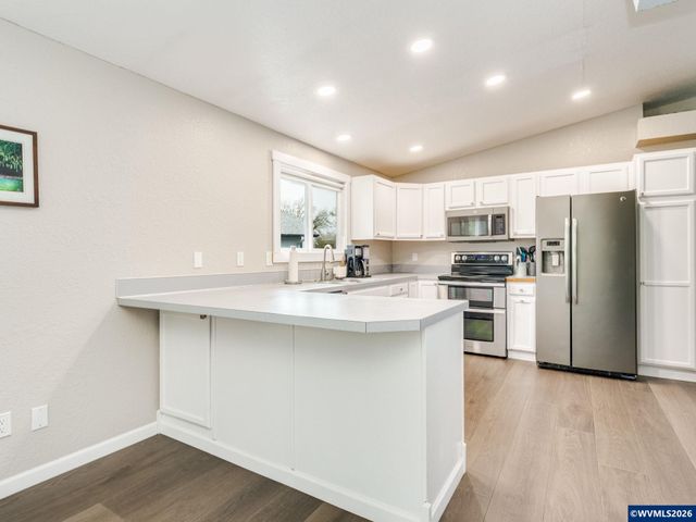 3221 SE Hathaway Dr, Corvallis, OR 97333