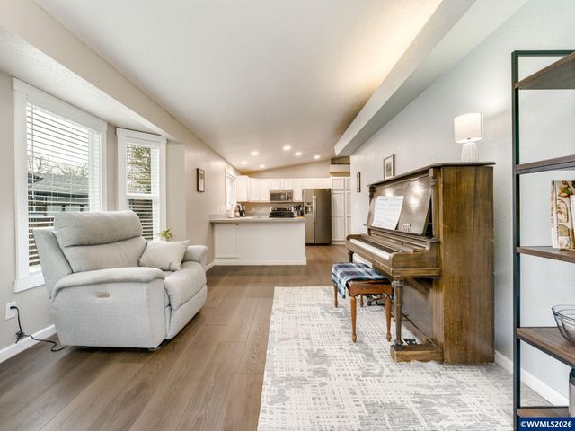 3221 SE Hathaway Dr, Corvallis, OR 97333