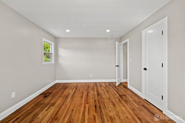 41 Oakwood Drive, Sayreville, NJ 08859