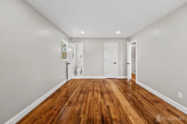 41 Oakwood Drive, Sayreville, NJ 08859