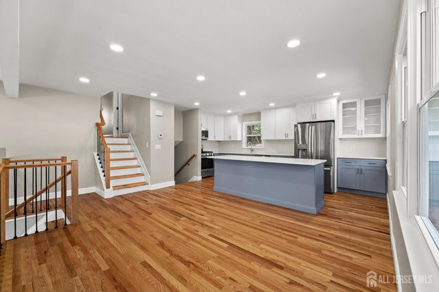41 Oakwood Drive, Sayreville, NJ 08859