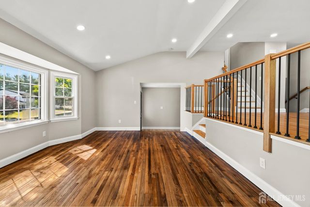 41 Oakwood Drive, Sayreville, NJ 08859