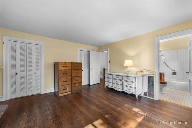 24400 N Kelsey Road, Lake Barrington, IL 60010