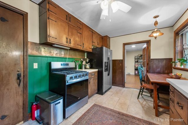 24400 N Kelsey Road, Lake Barrington, IL 60010