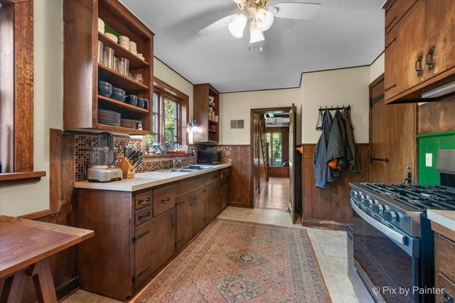 24400 N Kelsey Road, Lake Barrington, IL 60010