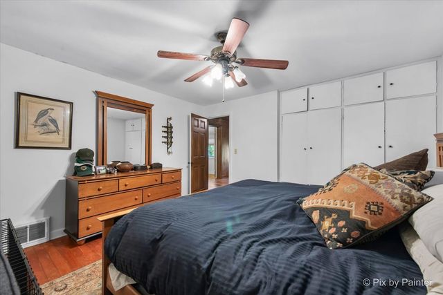 24400 N Kelsey Road, Lake Barrington, IL 60010