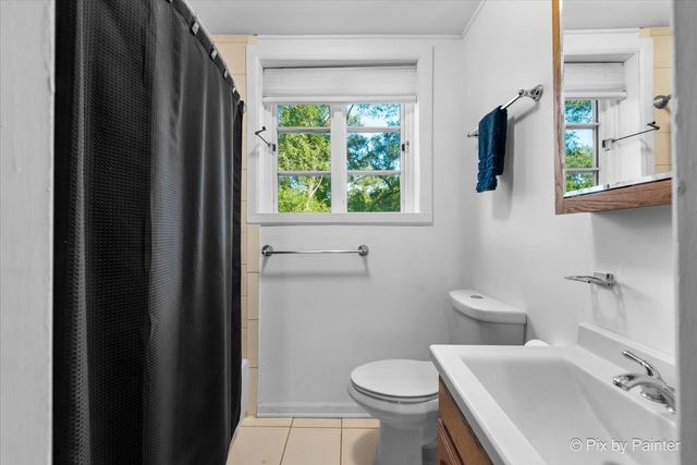 24400 N Kelsey Road, Lake Barrington, IL 60010