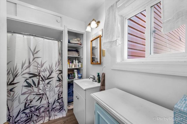 24400 N Kelsey Road, Lake Barrington, IL 60010