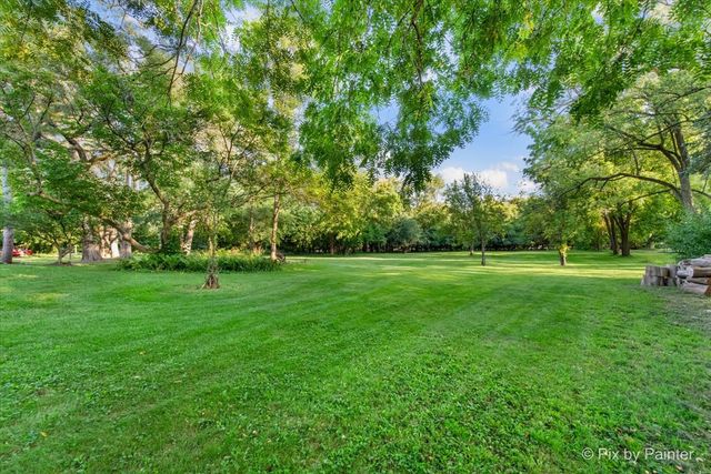 24400 N Kelsey Road, Lake Barrington, IL 60010