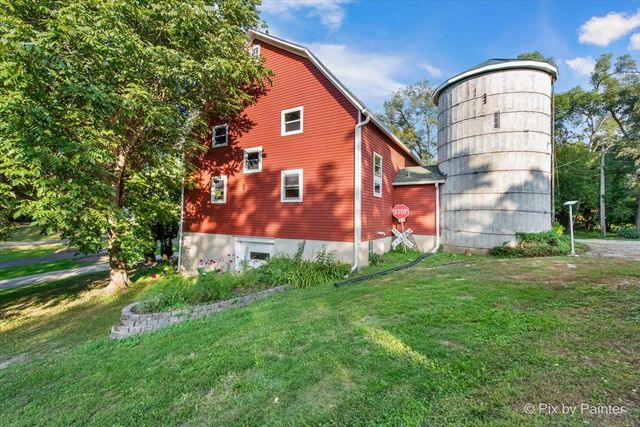 24400 N Kelsey Road, Lake Barrington, IL 60010