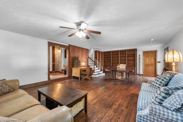 24400 N Kelsey Road, Lake Barrington, IL 60010