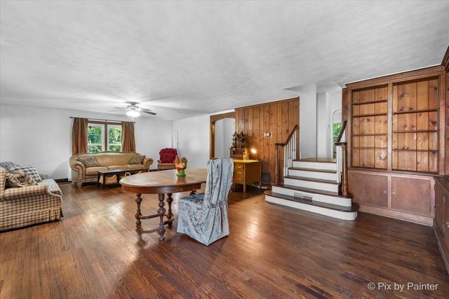 24400 N Kelsey Road, Lake Barrington, IL 60010