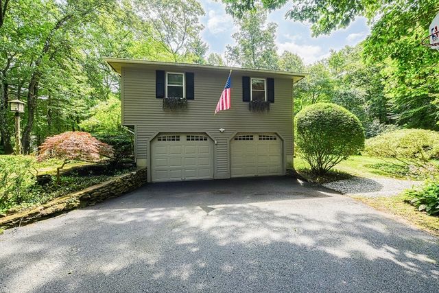 45 Neck Hill Road, Mendon, MA 01756