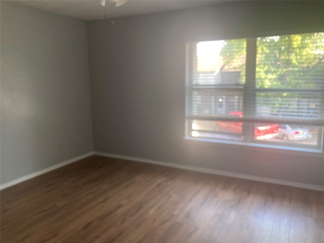 240 Rolling Hills Place, Lancaster, TX 75146