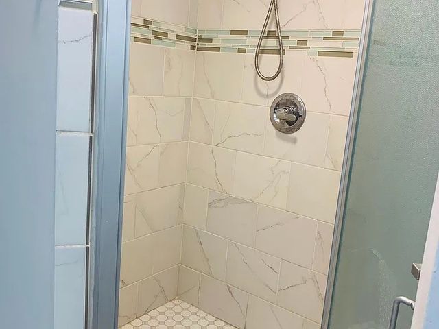 240 Rolling Hills Place, Lancaster, TX 75146