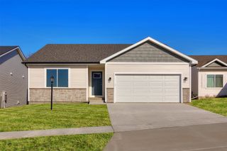 6381 NE 11th Court, Des Moines, IA 50313