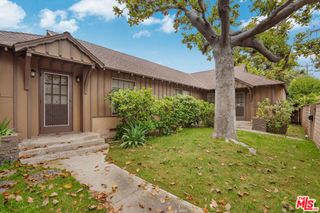 10603 Camarillo Street, North Hollywood, CA 91602