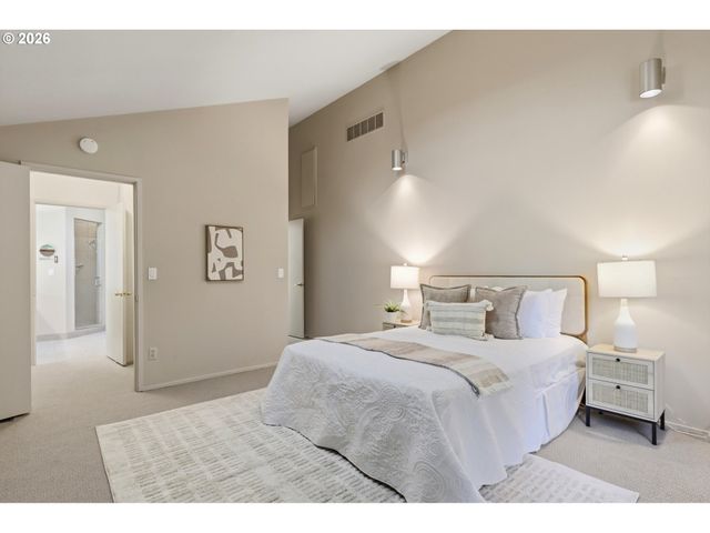 7024 Sw CANYON Dr, Portland, OR 97225