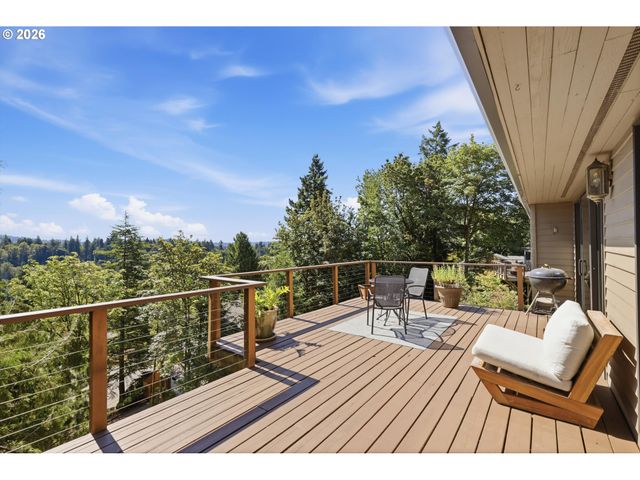 7024 Sw CANYON Dr, Portland, OR 97225